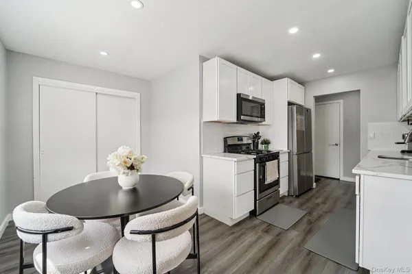 $319,000 | 103 Doxbury Lane, Suffern, NY 10901