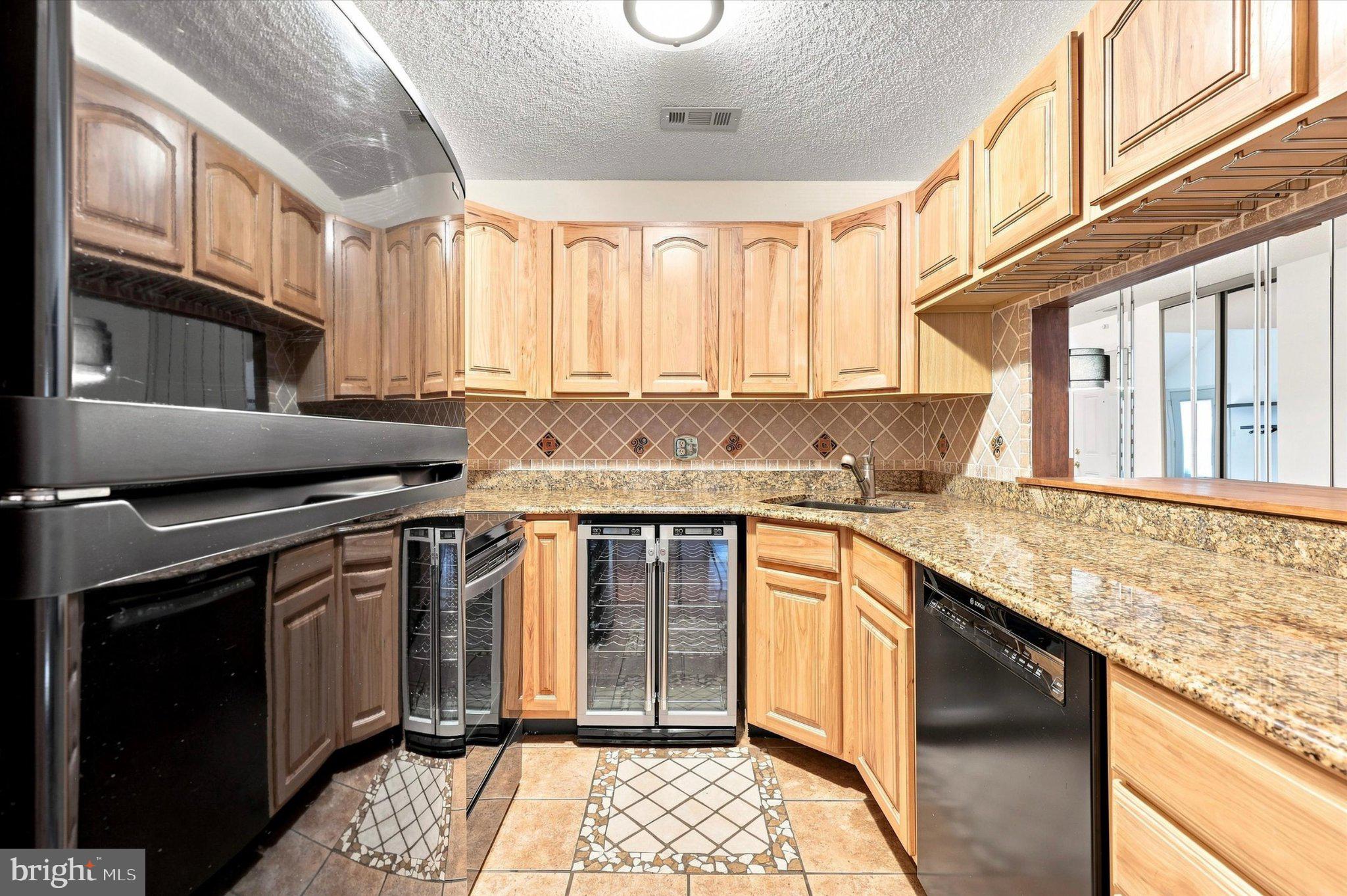 4703 B Dunbarton Road Mount Laurel, NJ 08054 - Photo 9 of 25 Modern kitchen with elegant finishes.