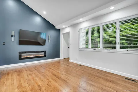$749,000 | 1 Coles Street, Glen Cove, NY 11542