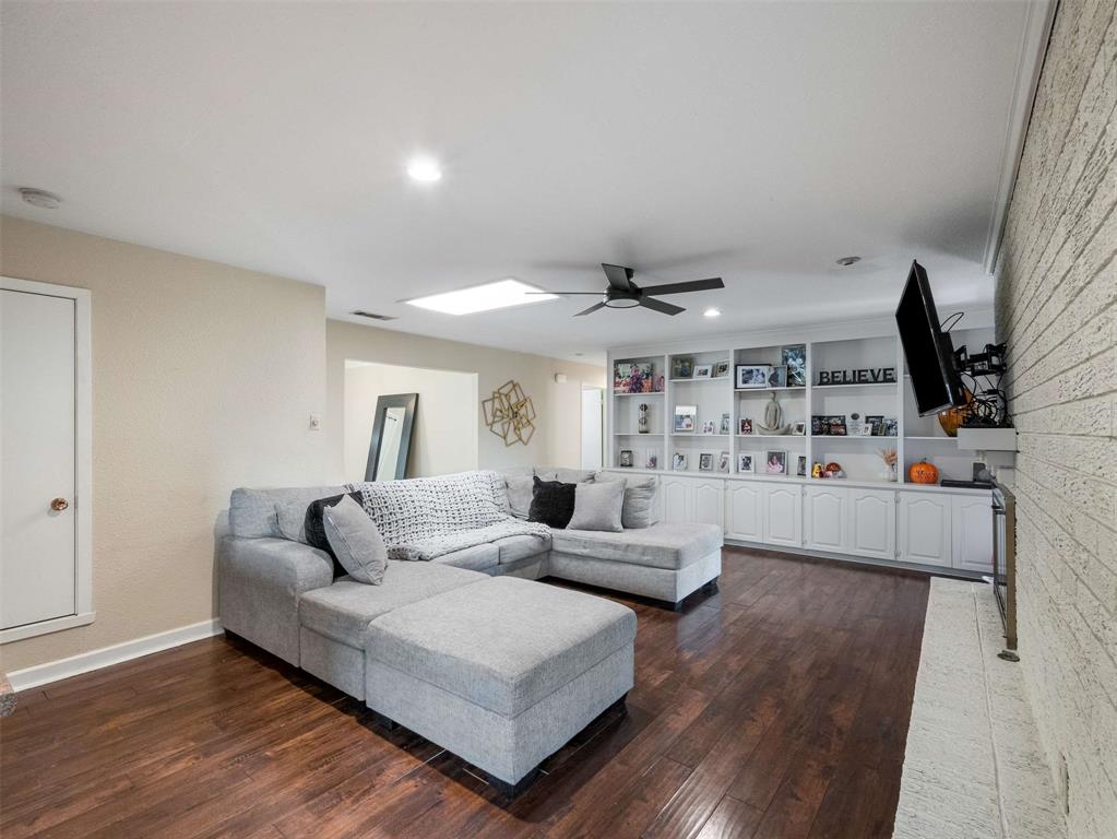 3750 Ridgeoak Way Farmers Branch, TX 75244 - Photo 16 of 36