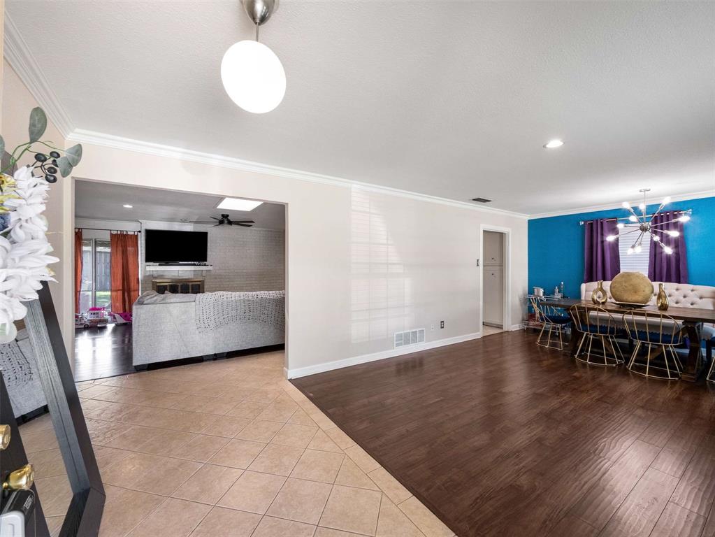 3750 Ridgeoak Way Farmers Branch, TX 75244 - Photo 4 of 36