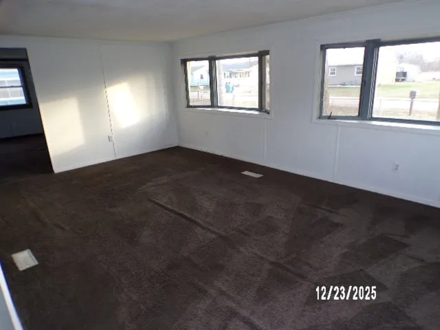 $70,000 | 16713 10th Avenue, East Moline, IL 61244