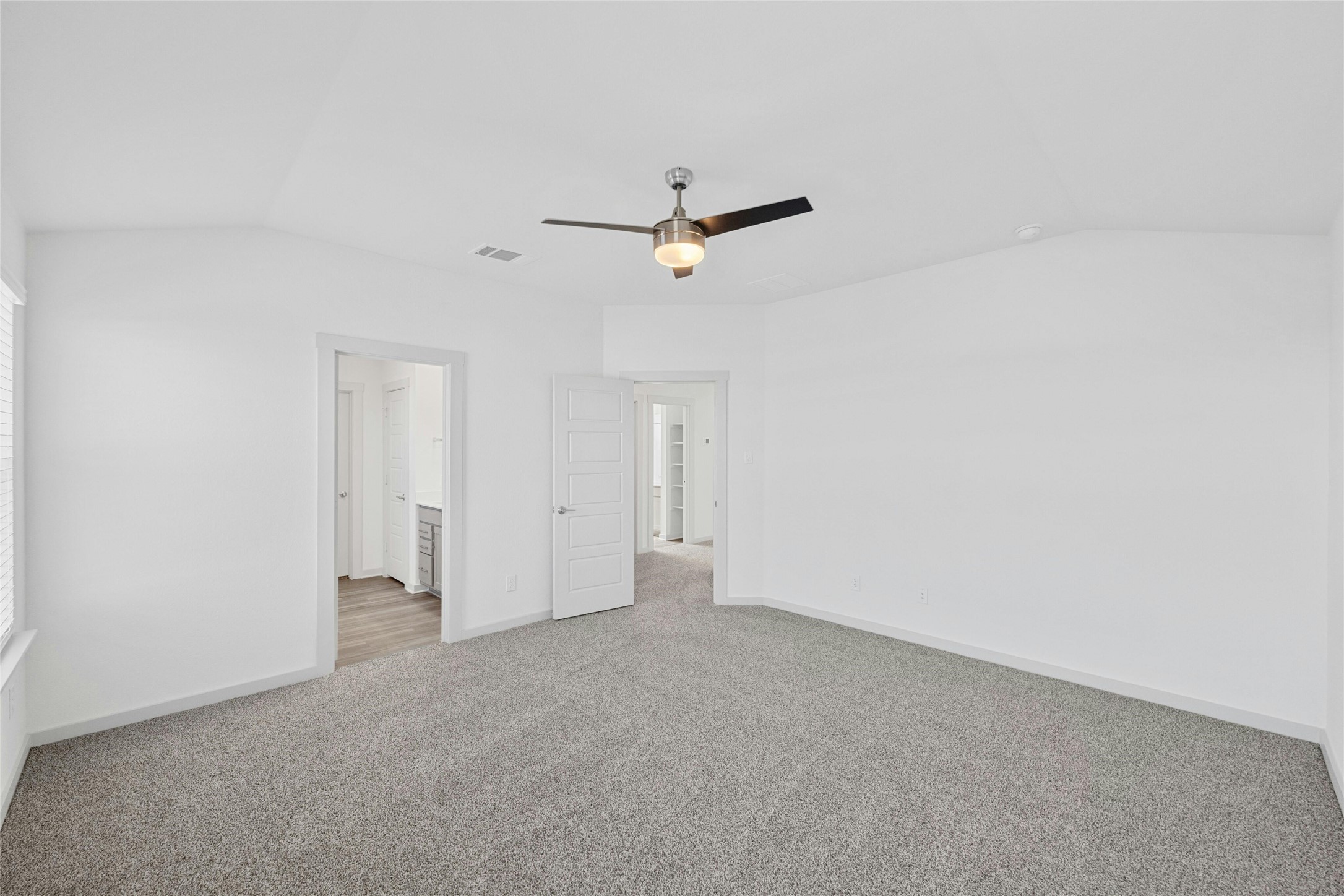 432 Wilshire Road San Marcos, TX 78666 - Photo 16 of 33