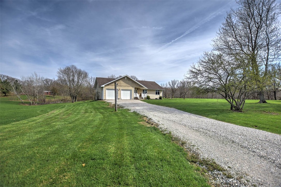 2204 East 1800 North Road Moweaqua, IL 62550 - Photo 37 of 48