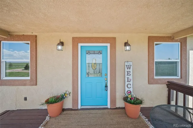 a view of a entryway of the house
