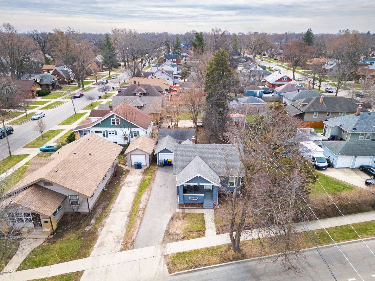 1059 Larkin Avenue Elgin, IL 60123 - Photo 23 of 25 a view of a city
