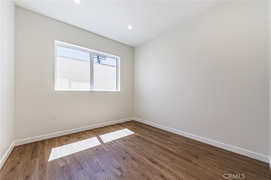 1859 1/2 South Crenshaw Boulevard, Unit 1/2 Los Angeles, CA 90019 - Photo 18 of 27