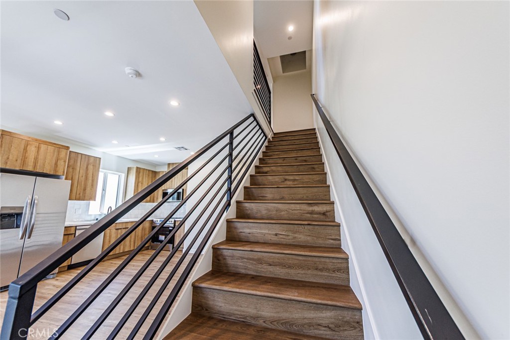 1859 1/2 South Crenshaw Boulevard, Unit 1/2 Los Angeles, CA 90019 - Photo 20 of 27