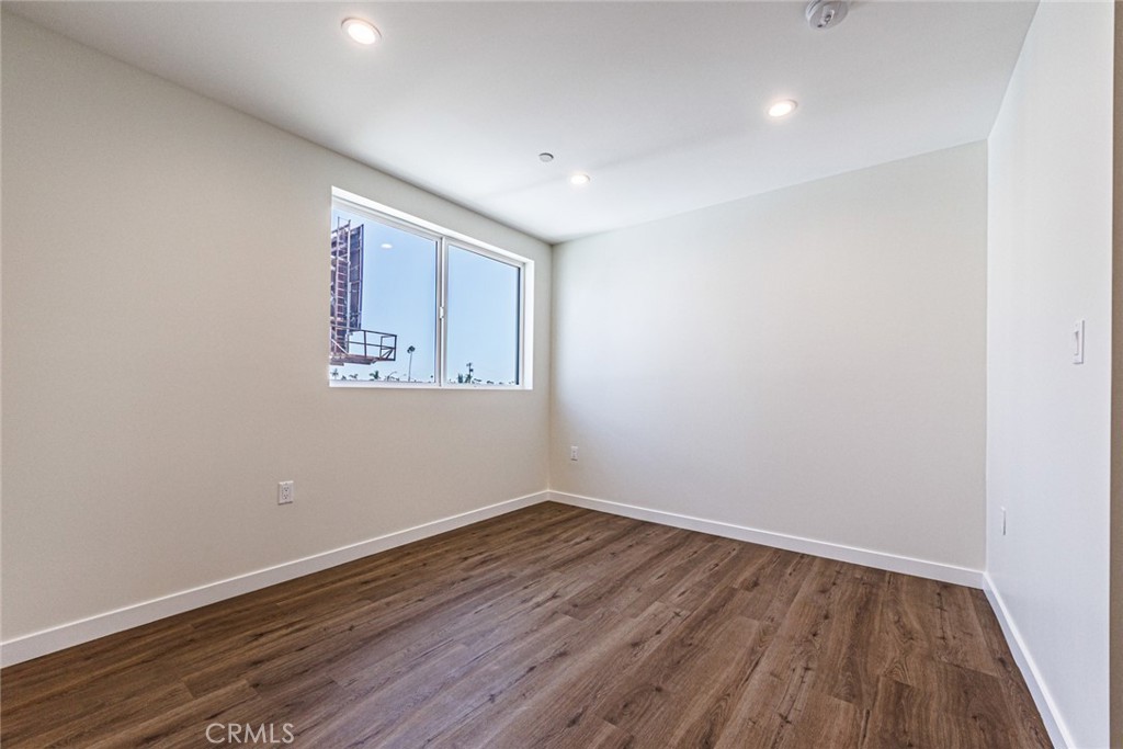 1859 1/2 South Crenshaw Boulevard, Unit 1/2 Los Angeles, CA 90019 - Photo 22 of 27