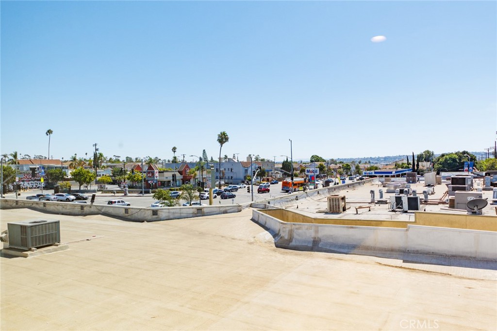 1859 1/2 South Crenshaw Boulevard, Unit 1/2 Los Angeles, CA 90019 - Photo 27 of 27