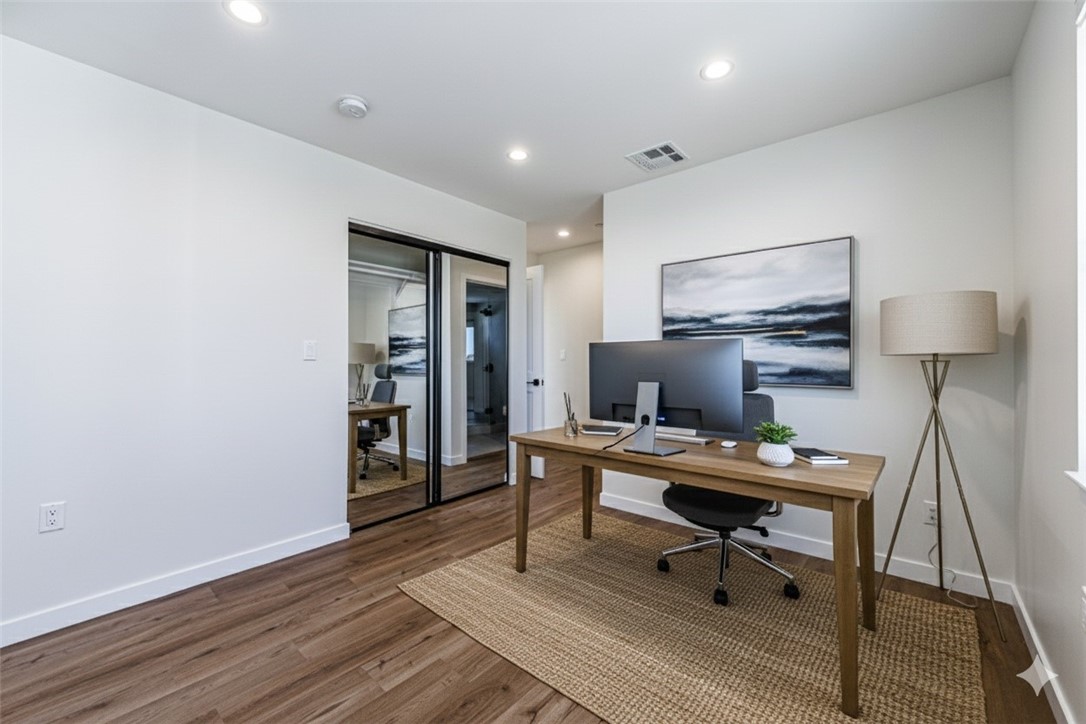 1859 1/2 South Crenshaw Boulevard, Unit 1/2 Los Angeles, CA 90019 - Photo 5 of 27