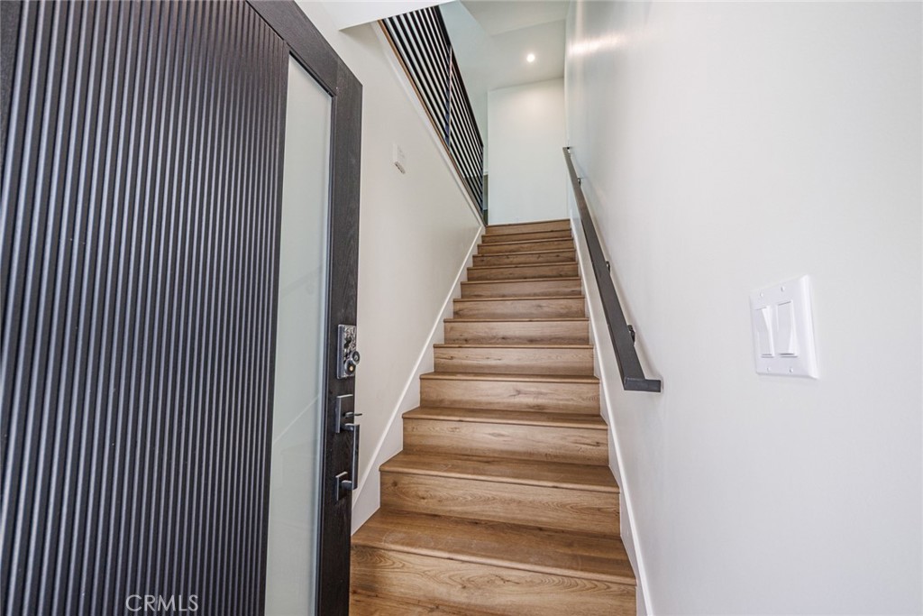 1859 1/2 South Crenshaw Boulevard, Unit 1/2 Los Angeles, CA 90019 - Photo 7 of 27