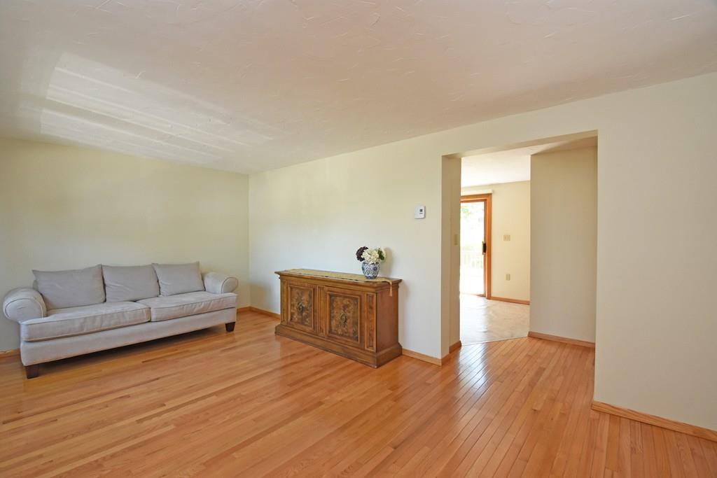 5 Payson Street Worcester, MA 01607 - Photo 4 of 24 Gallery Image 4