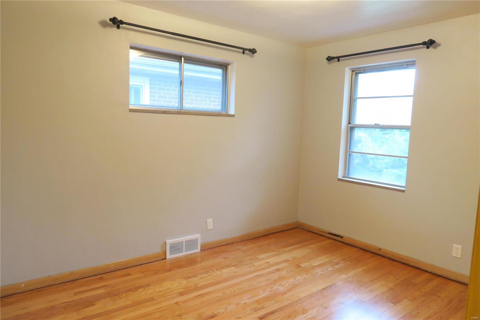 3935 Weber Road St. Louis, MO 63123 - Photo 9 of 16