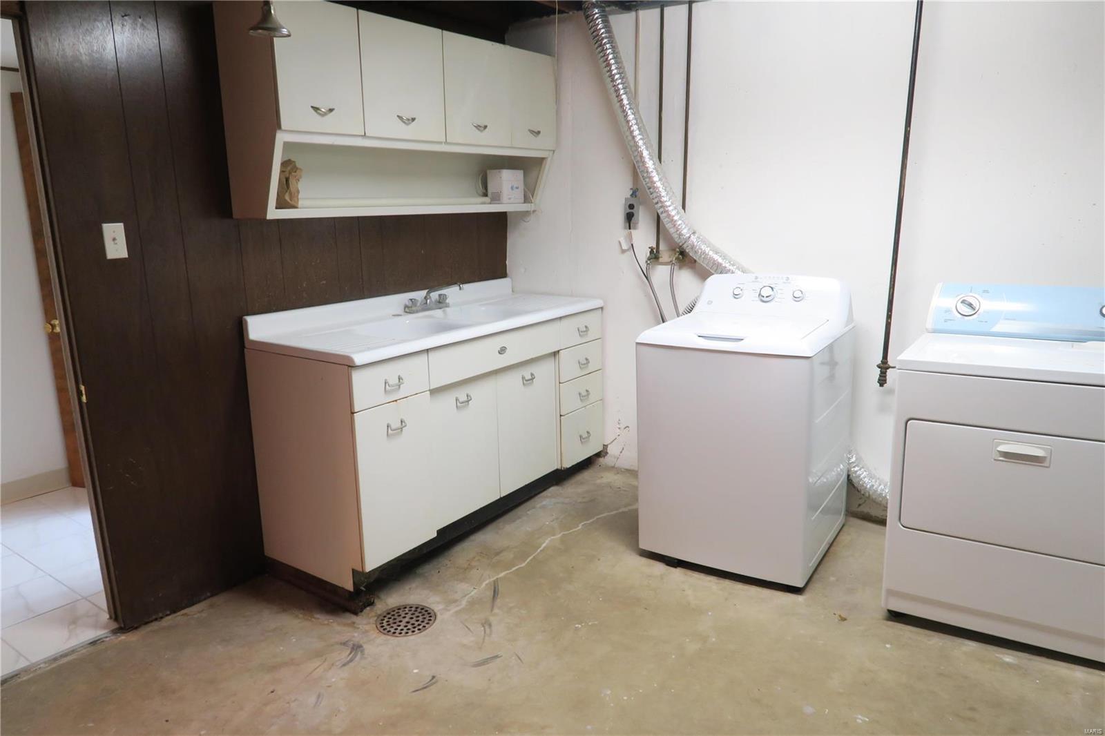 3935 Weber Road St. Louis, MO 63123 - Photo 10 of 16