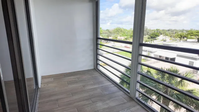 $1,800 | 4640 Lucerne Lakes Boulevard West, Unit 502, Lake Worth, FL 33467