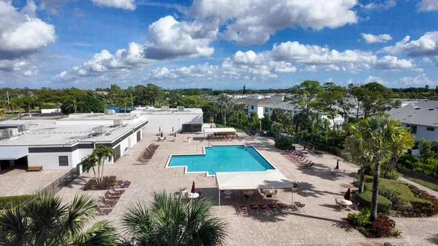 $1,800 | 4640 Lucerne Lakes Boulevard West, Unit 502, Lake Worth, FL 33467