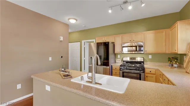 $255,000 | 3915 Legend Hills Street, Unit 204, Las Vegas, NV 89129