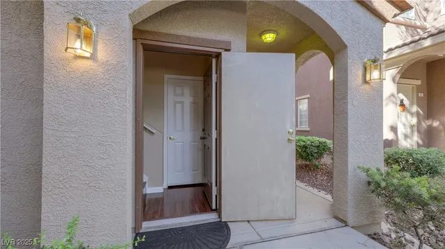 $255,000 | 3915 Legend Hills Street, Unit 204, Las Vegas, NV 89129