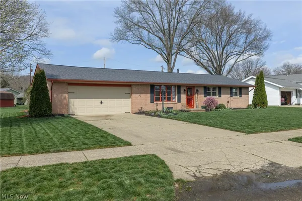 $339,900 | 1126 3rd Street Southwest, New Philadelphia, OH 44663