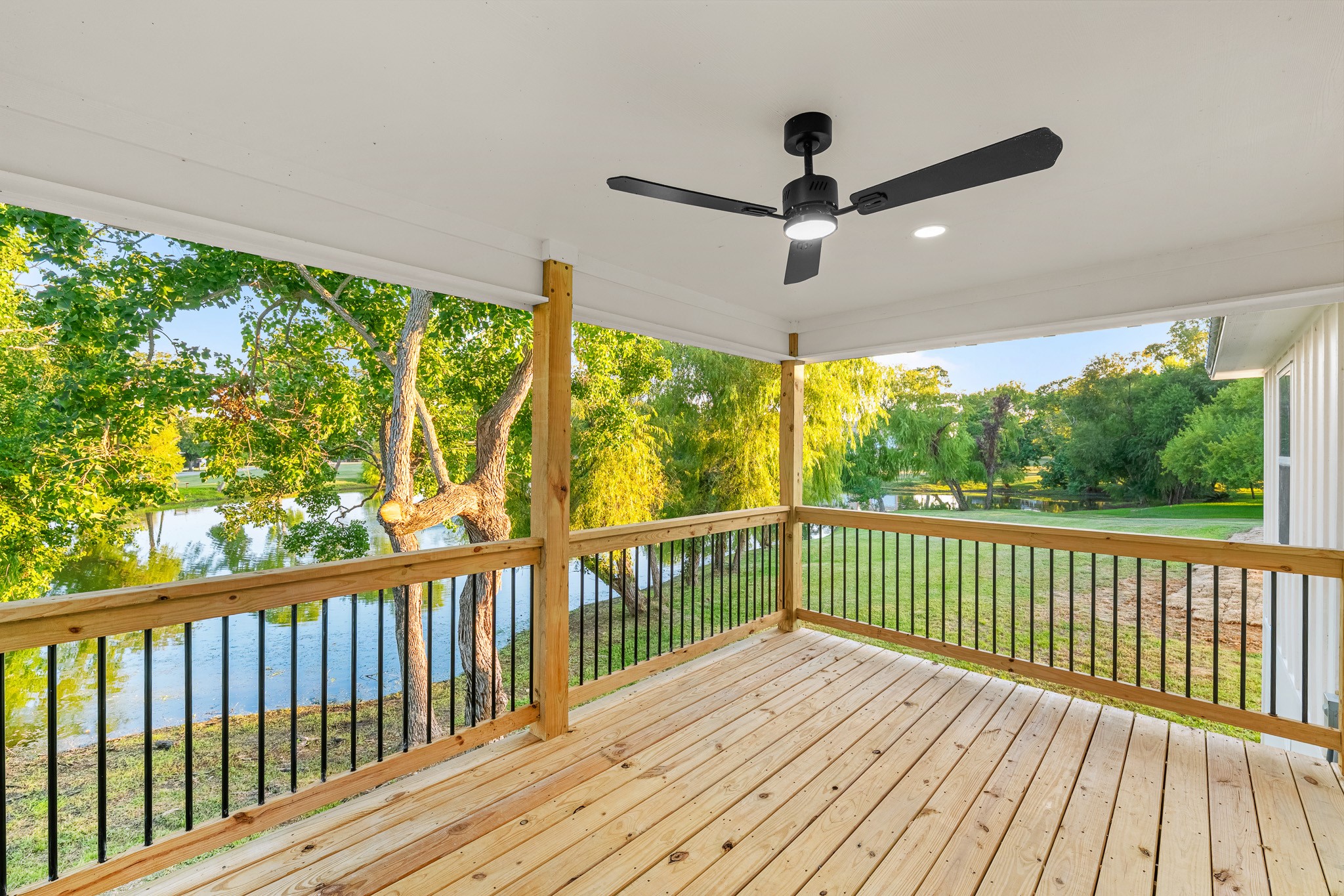 90 Cool Crest Point Blank, TX 77364 - Photo 6 of 40 a view of a balcony with wooden floor