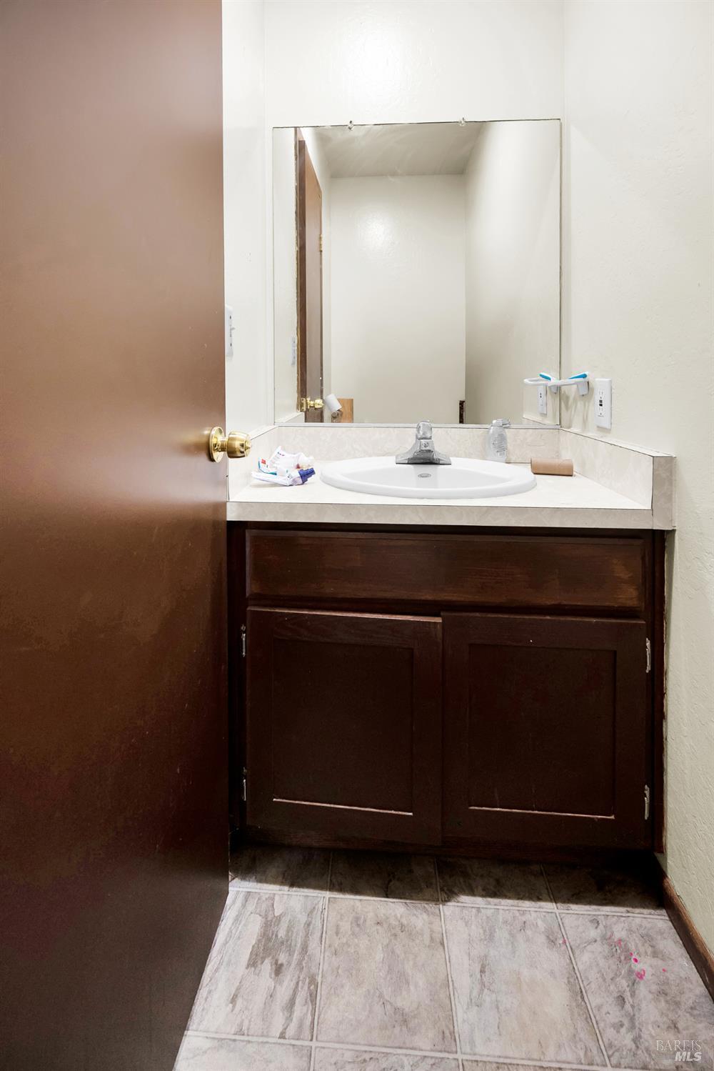 25248 Robinson Road Willits, CA 95490 - Photo 40 of 54 Gallery Image 40
