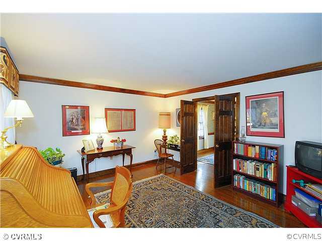 5319 Graymoss Road Richmond, VA 23234 - Photo 17 of 24 Living Room