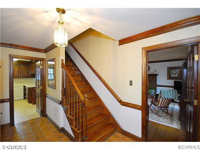 5319 Graymoss Road Richmond, VA 23234 - Photo 2 of 24 Foyer