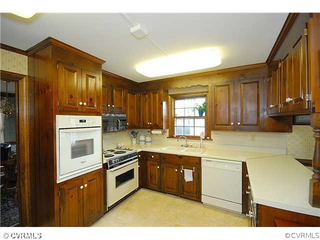 5319 Graymoss Road Richmond, VA 23234 - Photo 5 of 24 Kitchen
