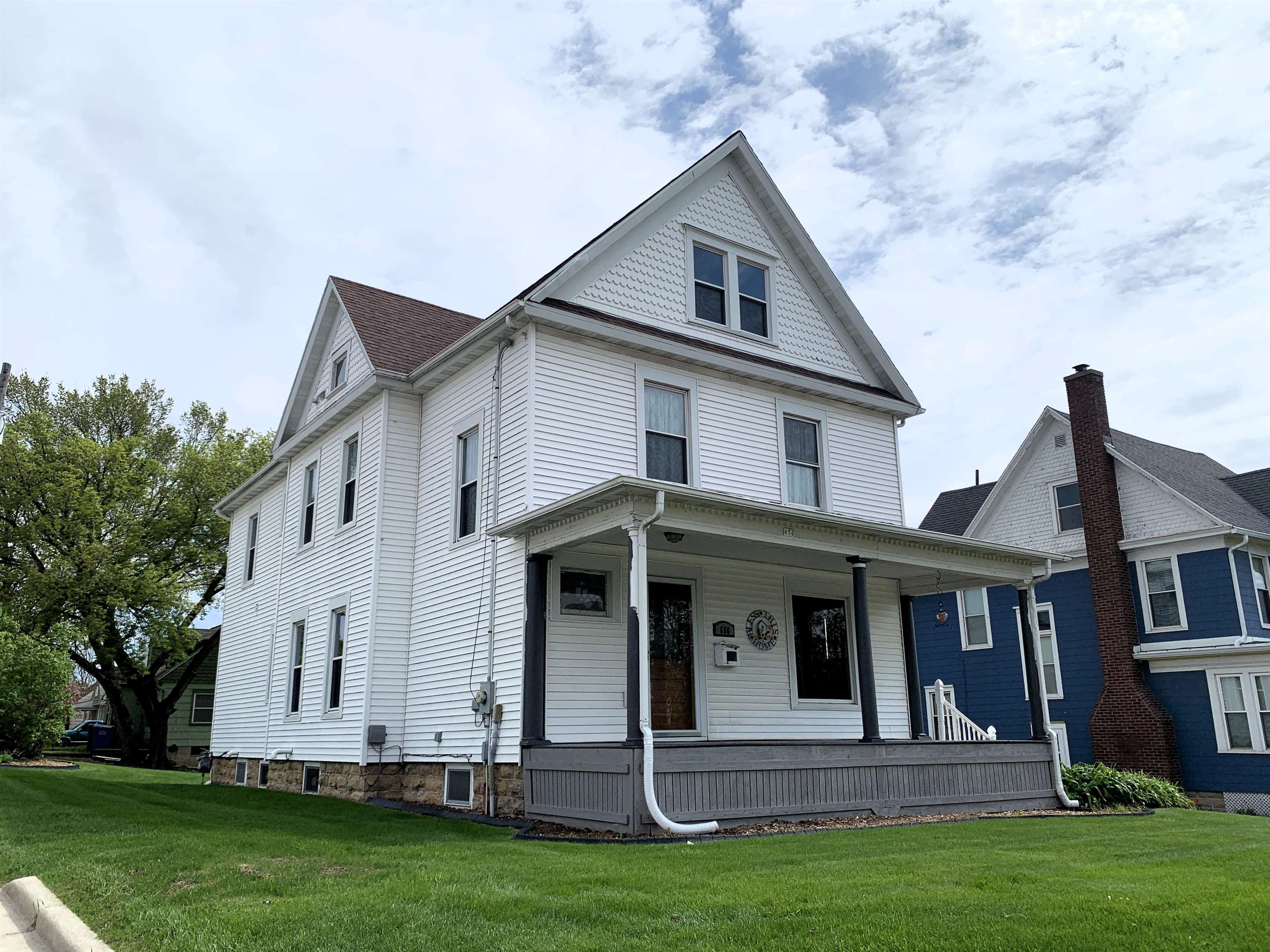 656 West James Street Columbus, WI 53925 - Photo 1 of 88