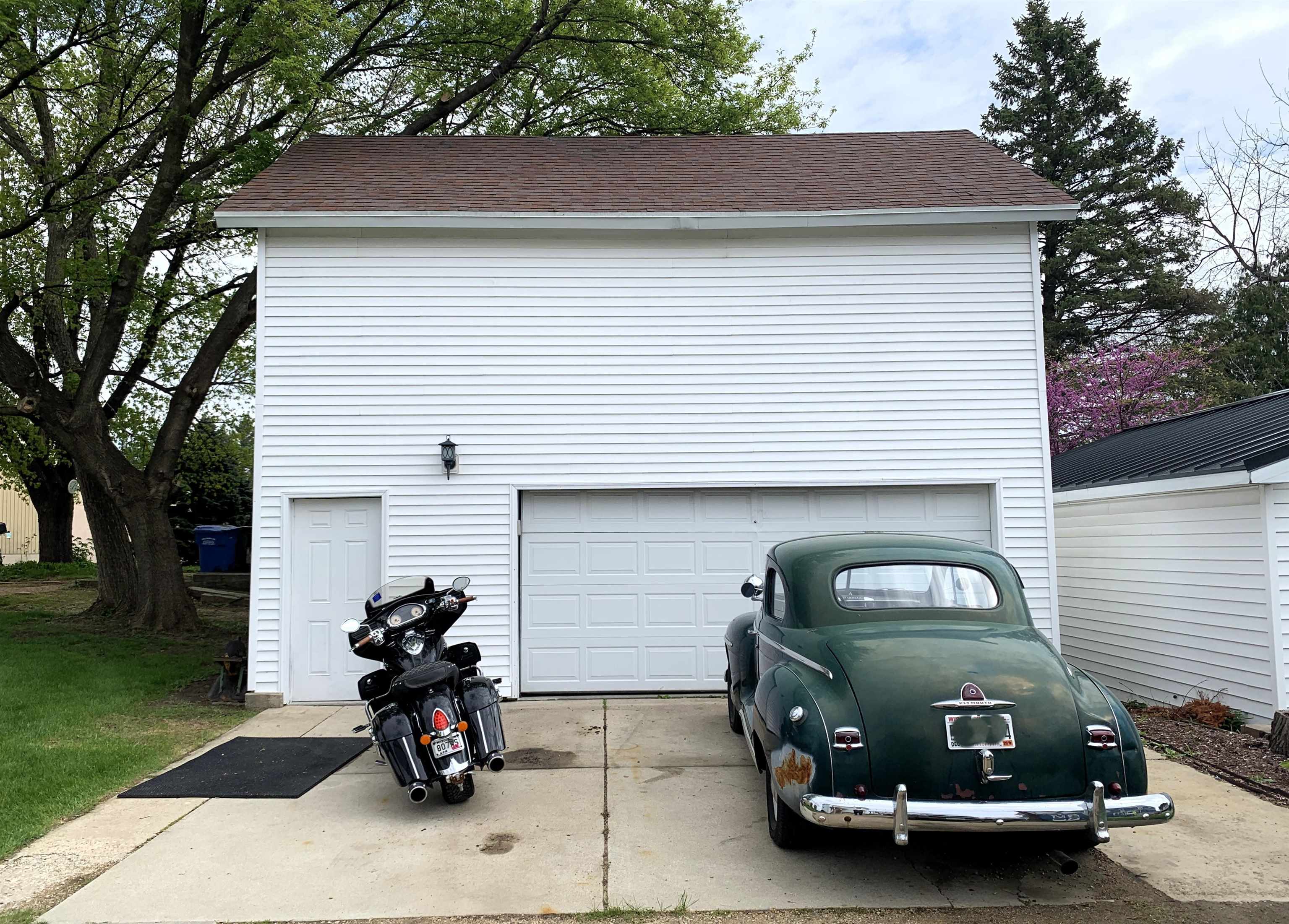 656 West James Street Columbus, WI 53925 - Photo 11 of 88