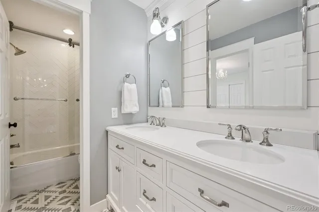 $1,650,000 | 9788 South Isabel Court, Highlands Ranch, CO 80126