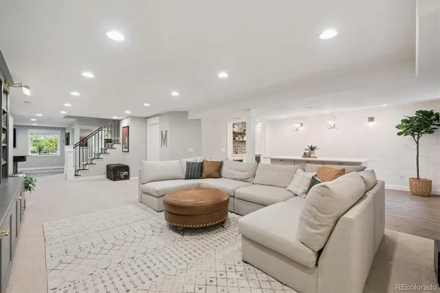 $1,650,000 | 9788 South Isabel Court, Highlands Ranch, CO 80126