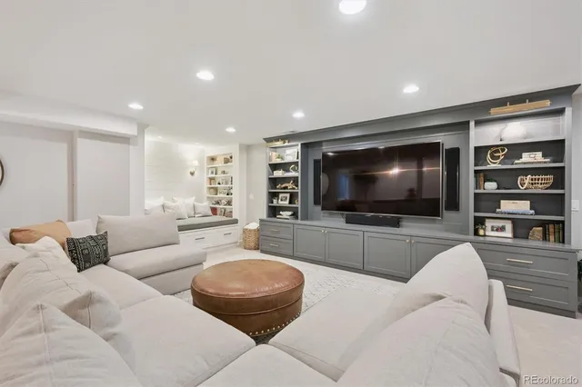 $1,650,000 | 9788 South Isabel Court, Highlands Ranch, CO 80126