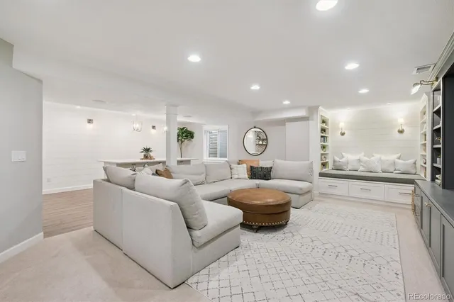 $1,650,000 | 9788 South Isabel Court, Highlands Ranch, CO 80126