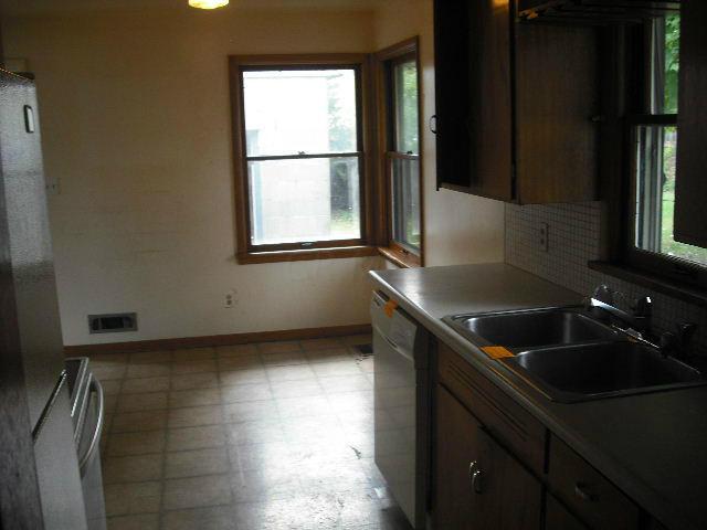 741 Demorest Road Columbus, OH 43204 - Photo 6 of 11 Gallery Image 6