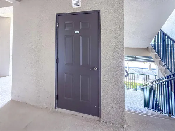 $4,500 | 17724 Gawthrop Drive, Unit 208, Bradenton, FL 34211