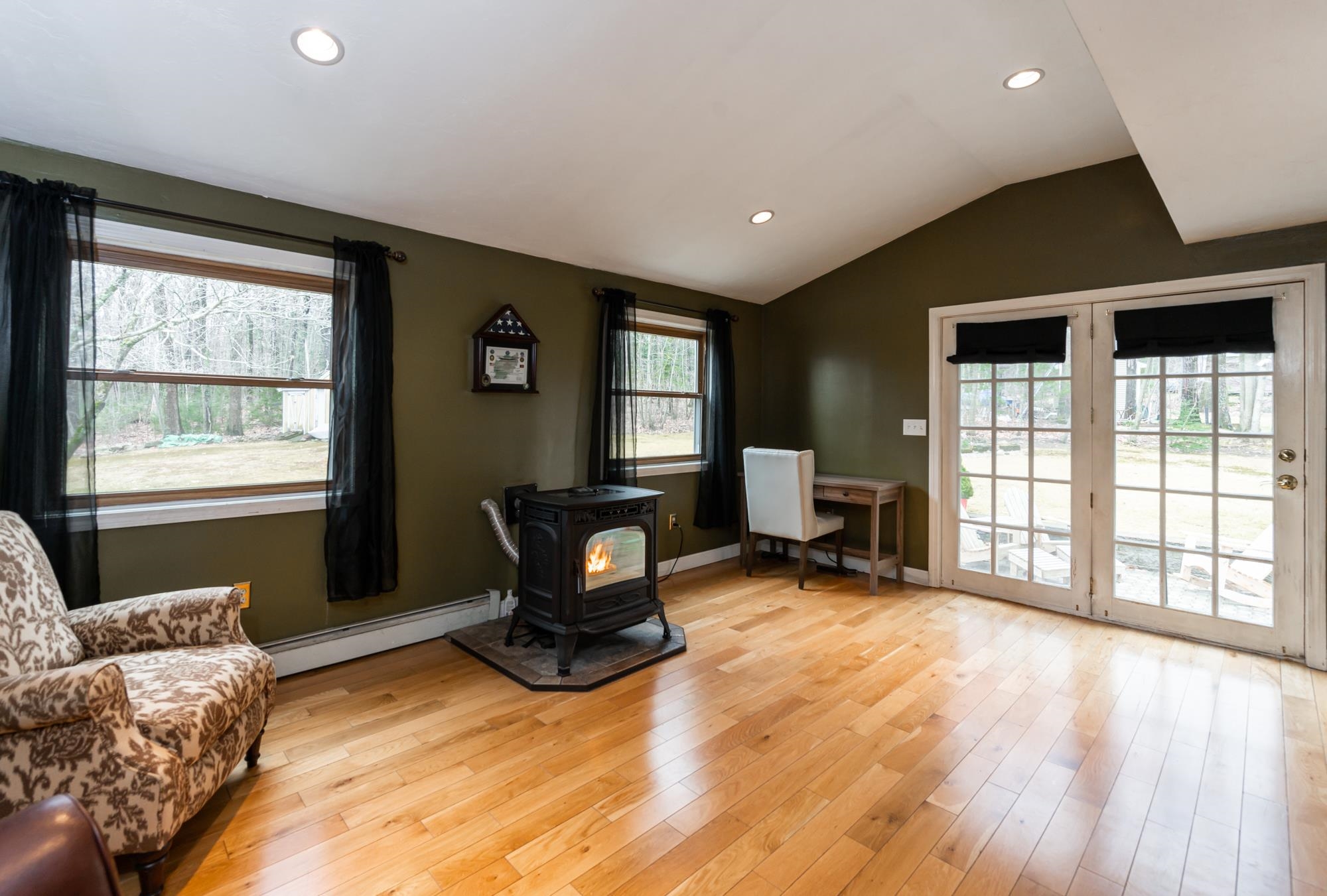 67b Kienia Road, Unit B Hudson, NH 03051 - Photo 6 of 37 Gallery Image 6