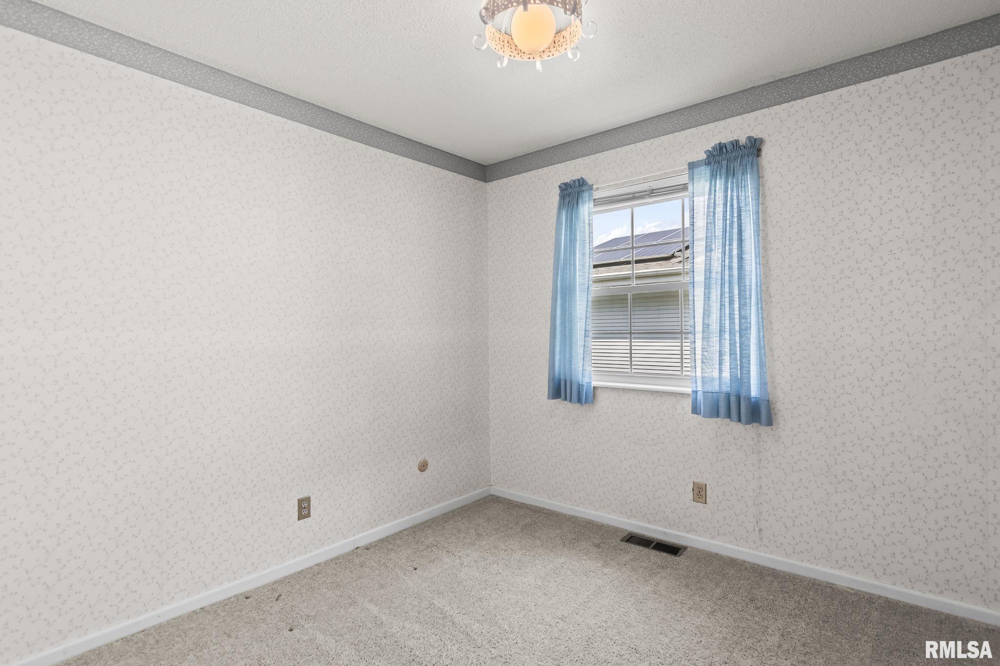 4 Guinevere Drive Rochester, IL 62563 - Photo 28 of 35