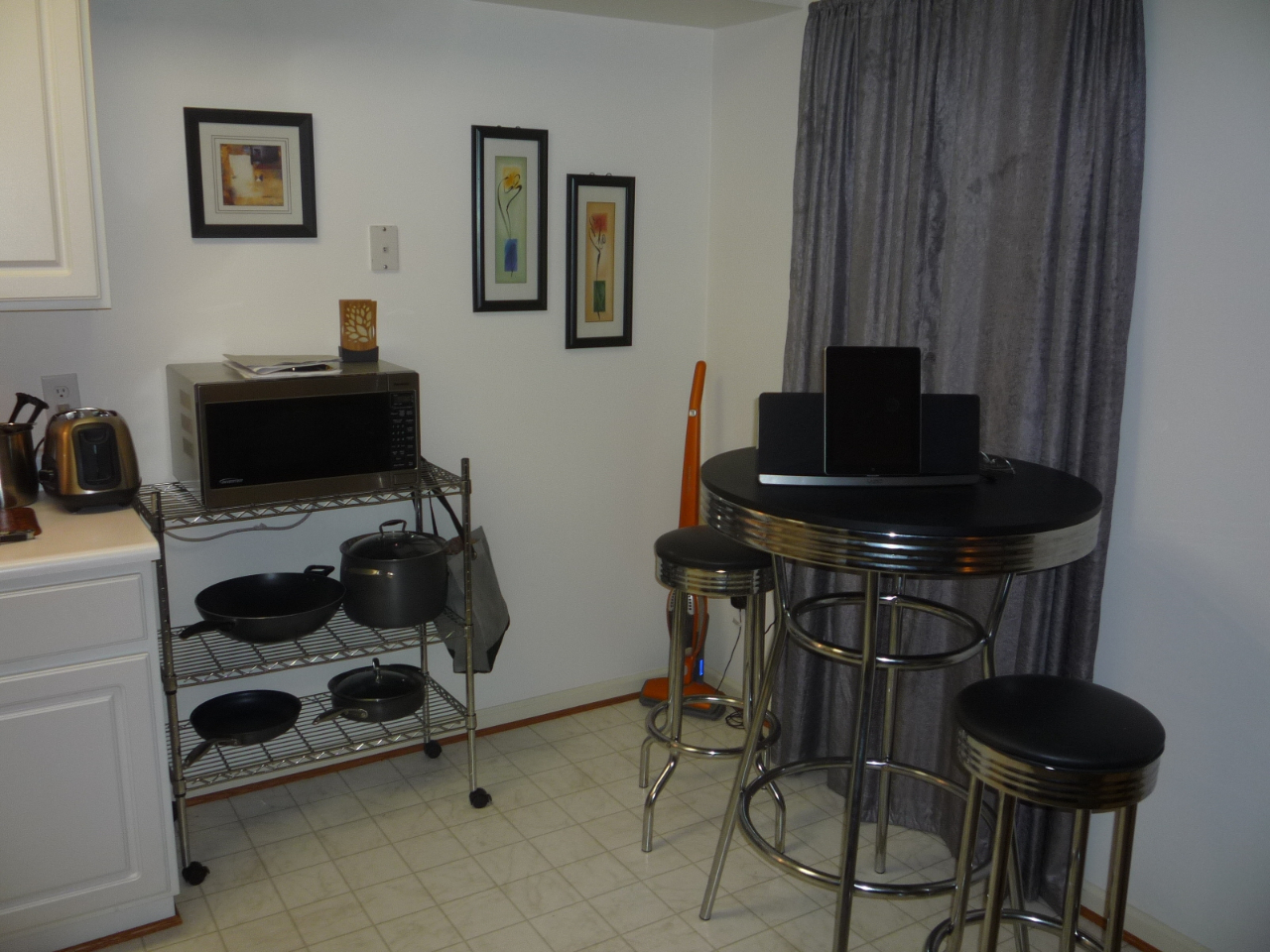 5614 Starkey Road Roanoke, VA 24018 - Photo 6 of 26 P1020875