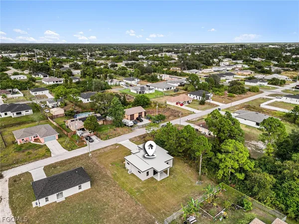 $2,150 | 3013 4th Street Southwest, Lehigh Acres, FL 33976