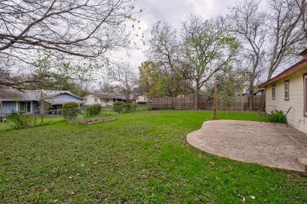 $2,250 | 8525 Maine Drive, Austin, TX 78758