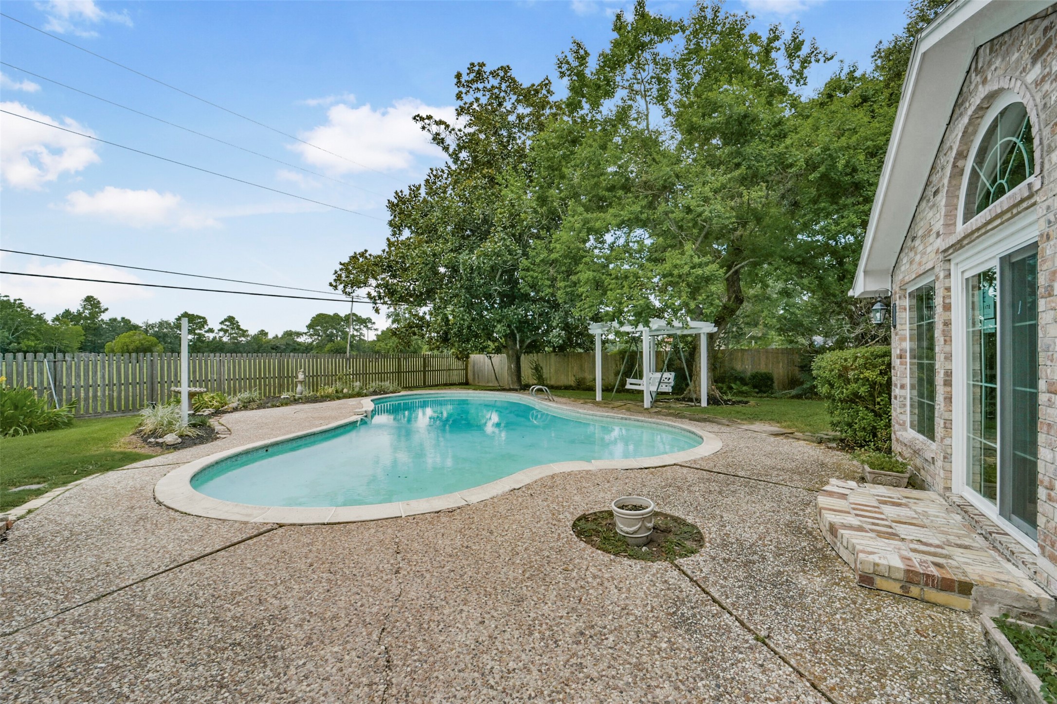 110 Ridgemont Drive Alvin, TX 77511 - Photo 41 of 43