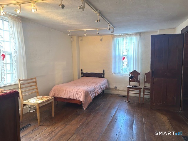 110 East Main Street Clinton, CT 06413 - Photo 23 of 40 Main Level Bedroom