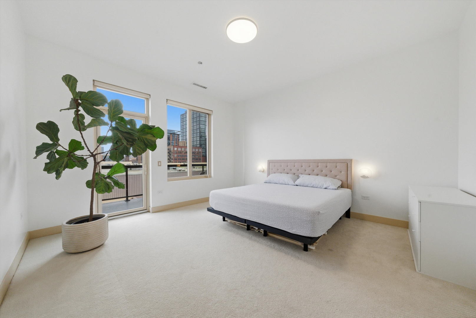 305 South Racine Avenue, Unit 5A Chicago, IL 60607 - Photo 17 of 32