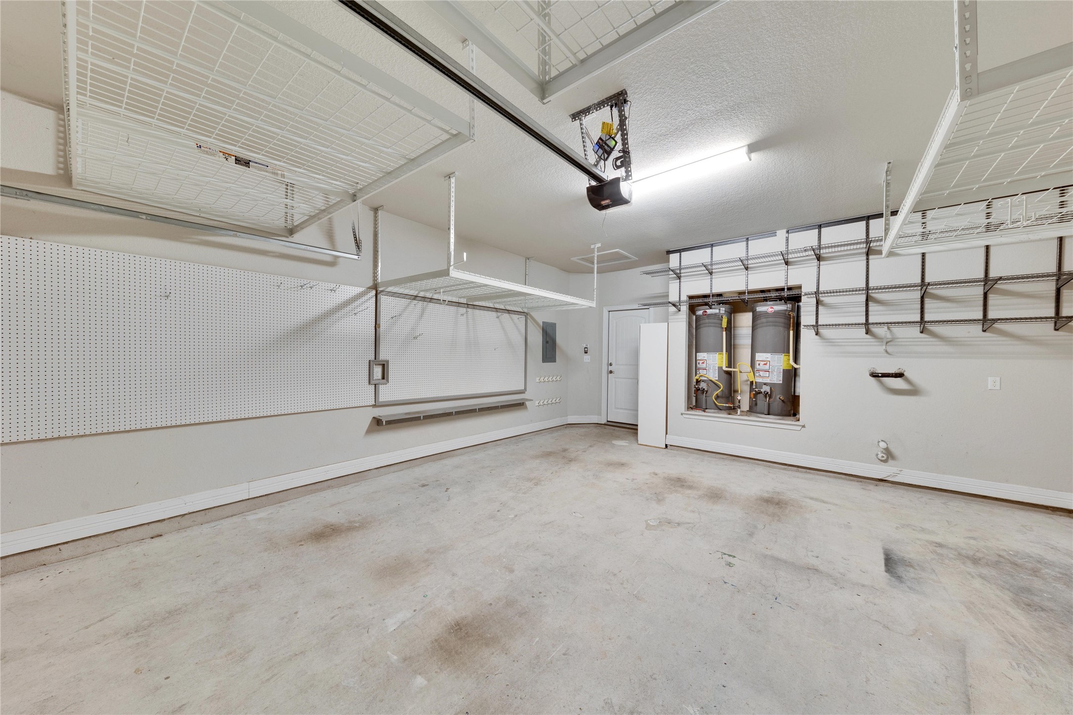 5213 Buchanan Draw Road Austin, TX 78738 - Photo 25 of 33 a view of a garage