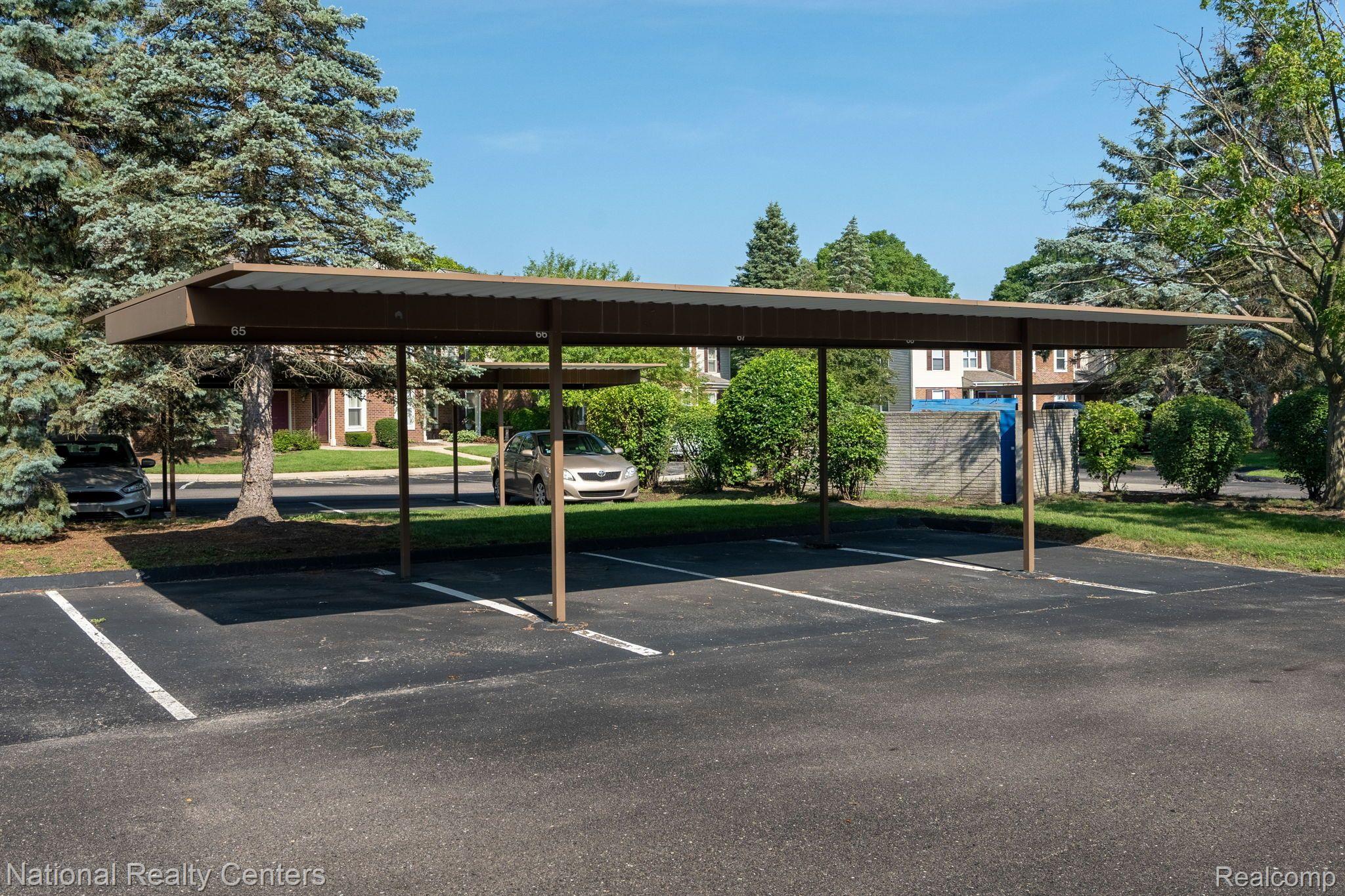 1663 Emerson Circle Rochester, MI 48307 - Photo 19 of 25 Car port