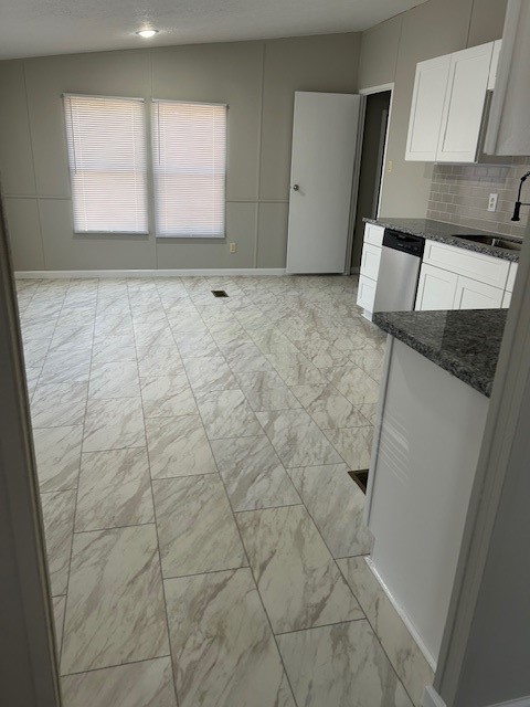 4452 Grand Oaks Drive Willis, TX 77378 - Photo 2 of 15