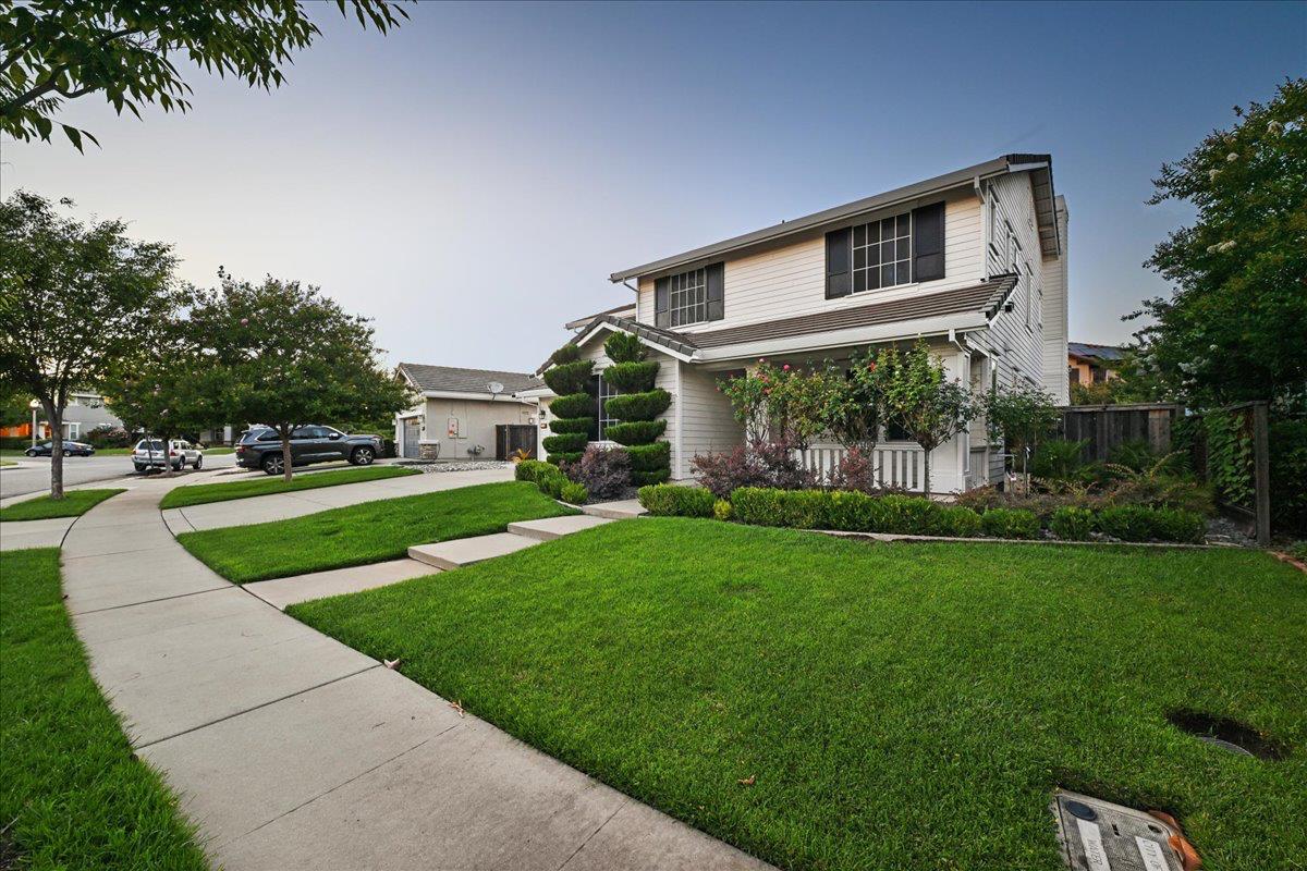 1708 Flora Way Lincoln, CA 95648 - Photo 3 of 78