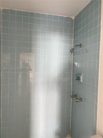 $2,100 | 3675 West 11th Avenue, Unit 320, Hialeah, FL 33012